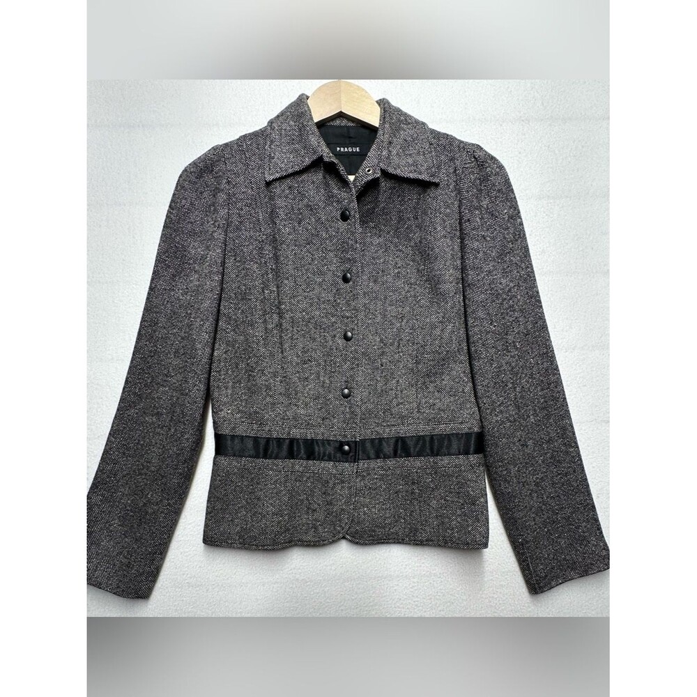 Prague Women’s Small Gray Tweed Button‑Front Jacket – Wool Blend
